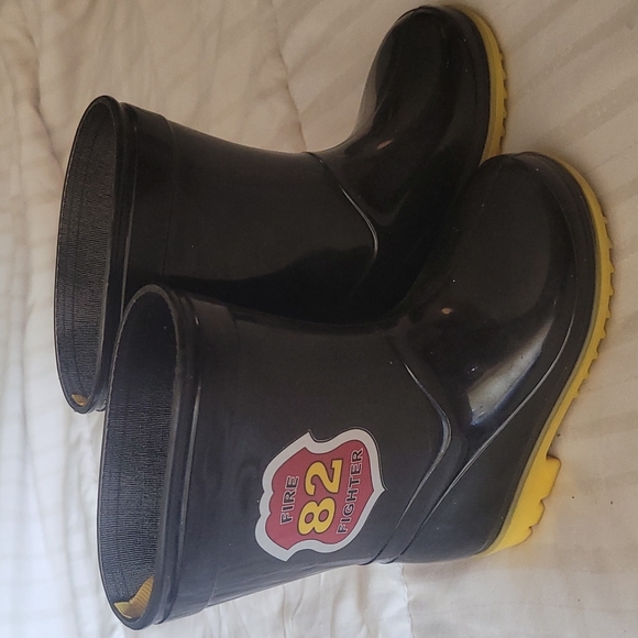 Rain boots - Picture 2 of 4